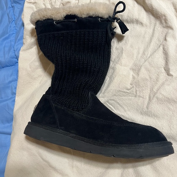 Women’s Ugg suburban sweater suede boots - Picture 4 of 8